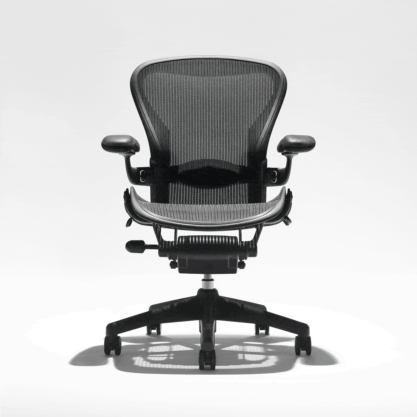 An animation showing different configurations of the Aeron Chair. An animation showing different configurations of the Aeron Chair.