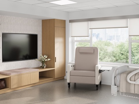 Mora System with bench and Gemma Recliner. Mora System with bench and Gemma Recliner.